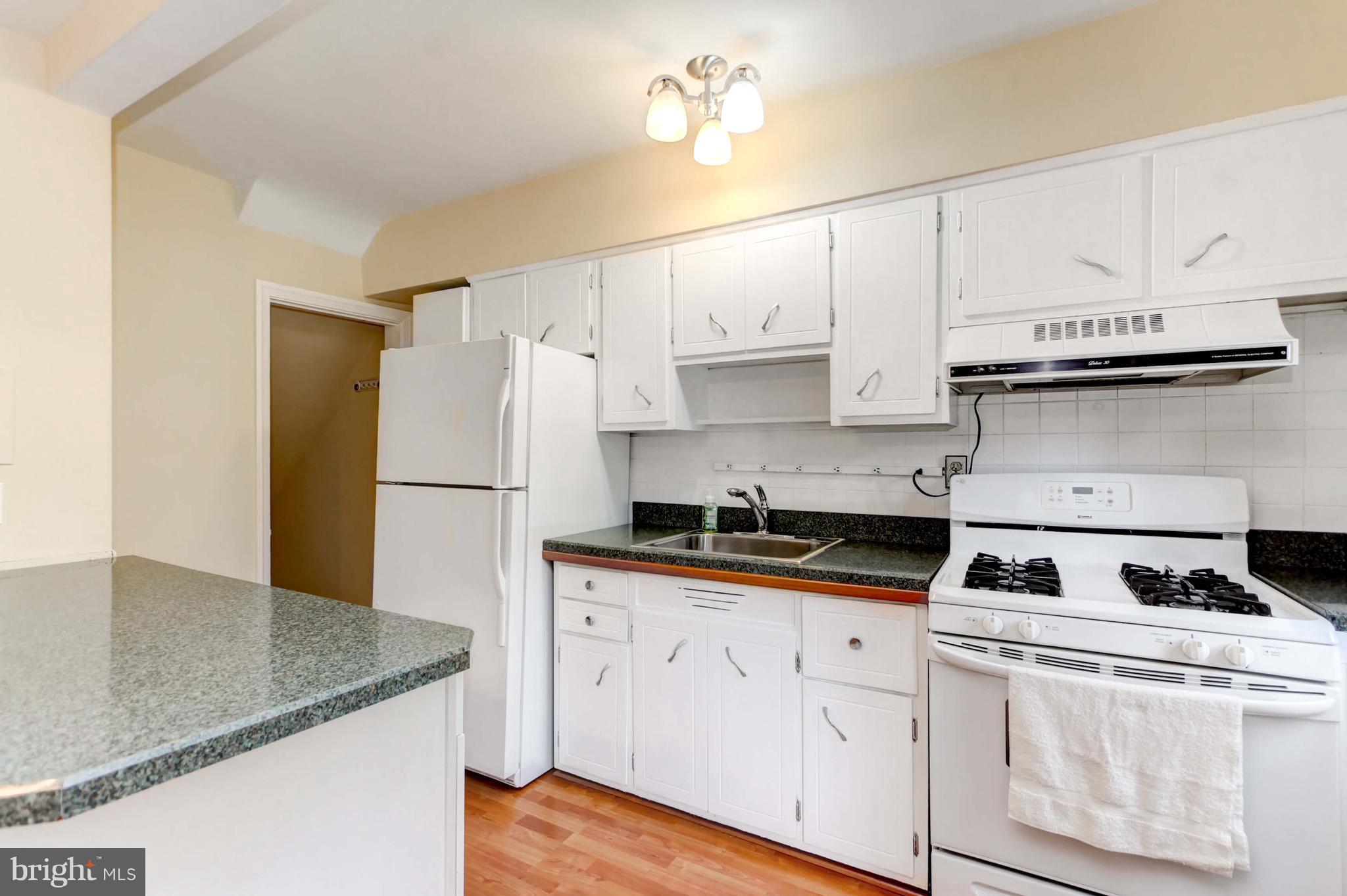 8333 Ridgely Oak Road Baltimore, MD 21234 - Photo 8 of 25 Kitchen