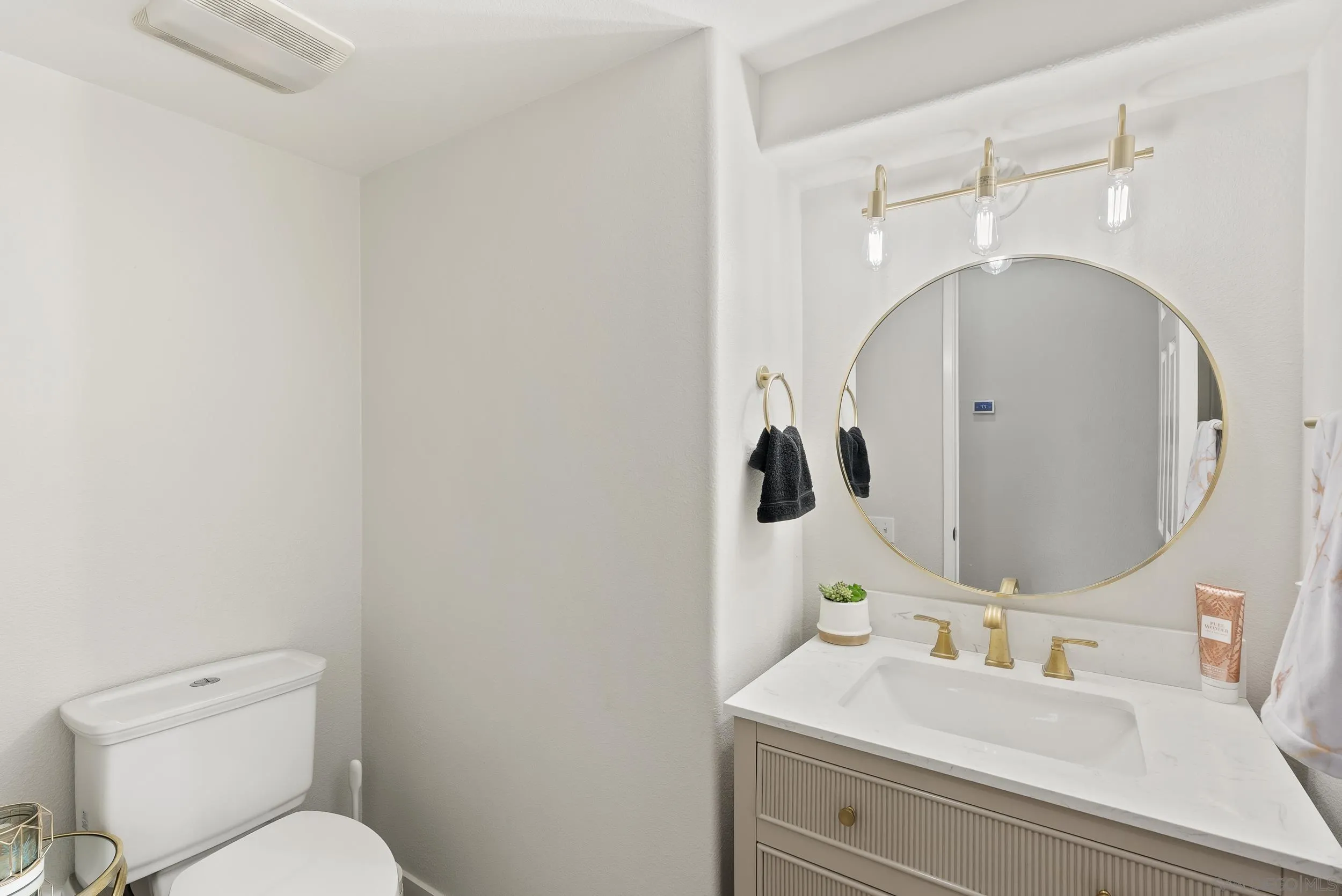 1438 Carneros Valley Street Chula Vista, CA 91913 - Photo 8 of 42