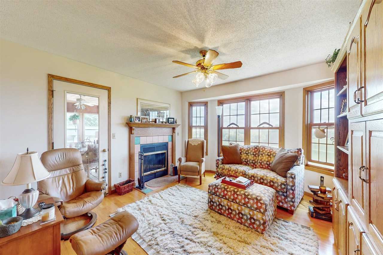 2076 Rogers Creek Road Ely, IA 52227 - Photo 4 of 51 Gallery Image 4