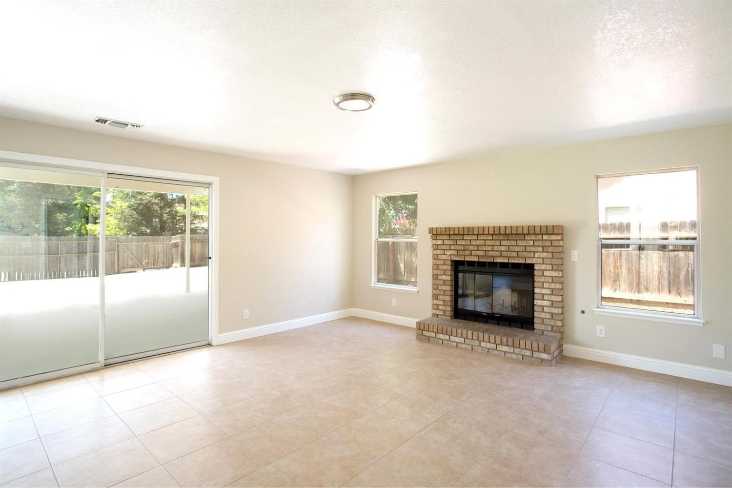 319 West Huntsman Avenue Reedley, CA 93654 - Photo 19 of 38 Gallery Image 19