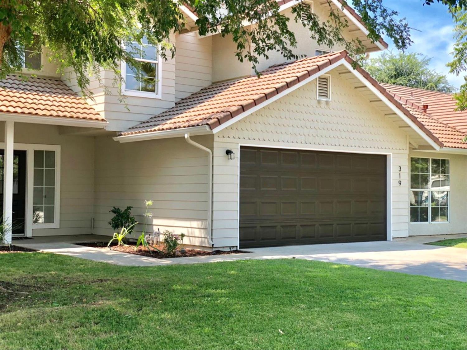 319 West Huntsman Avenue Reedley, CA 93654 - Photo 3 of 38 Gallery Image 3