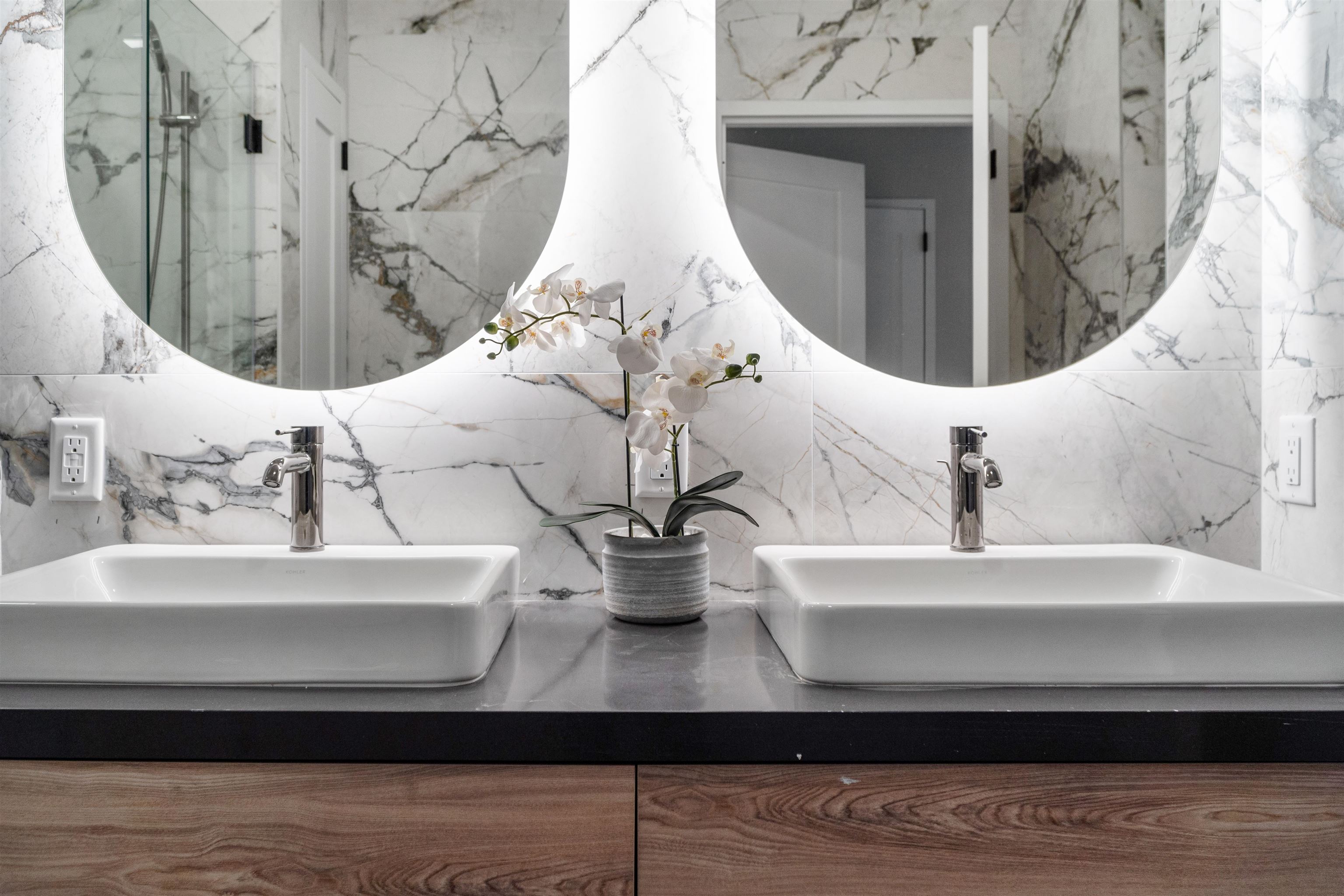 7101 River Road, Unit 310B North Bergen, NJ 07047 - Photo 18 of 36 a bathroom with a sink mirror and vanity