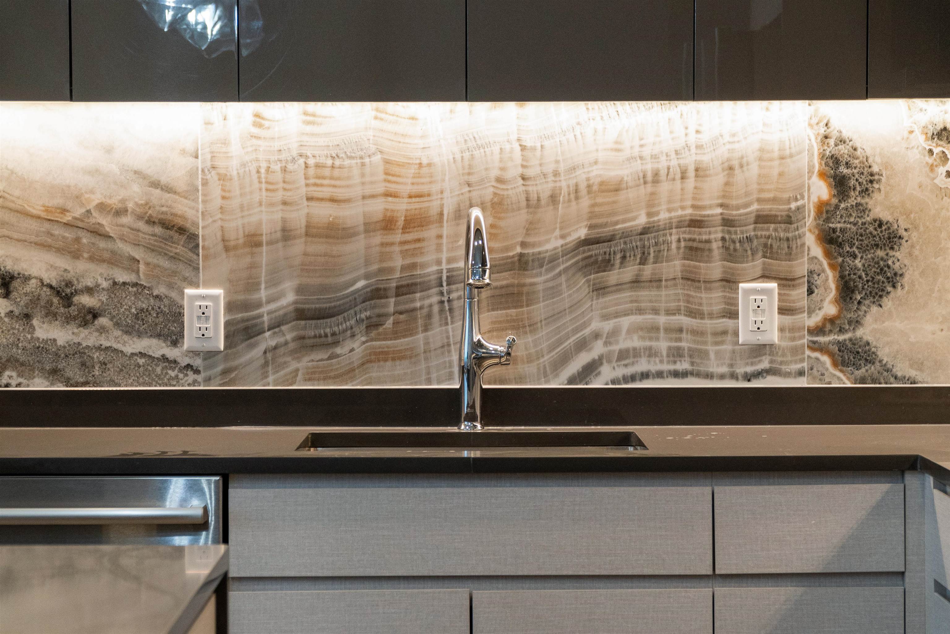 7101 River Road, Unit 310B North Bergen, NJ 07047 - Photo 8 of 36 a view of wooden floor