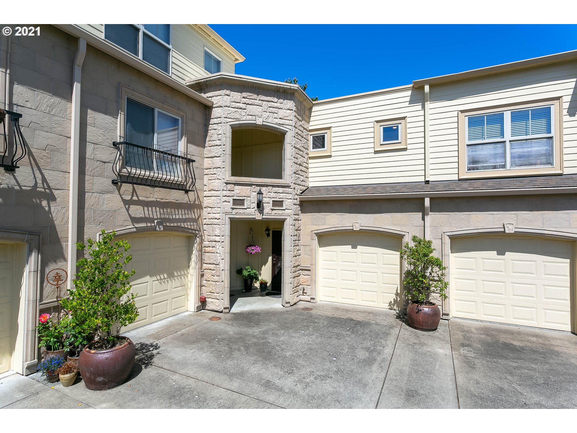 18700 Southwest Boones Ferry Road Tualatin, OR 97062 - Photo 2 of 32 Gallery Image 2