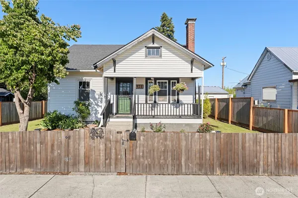 $429,900 | 928 F Street, Centralia, WA 98531