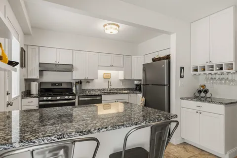 $469,000 | 415 High Street, Unit 2, Hampton, NH 03842