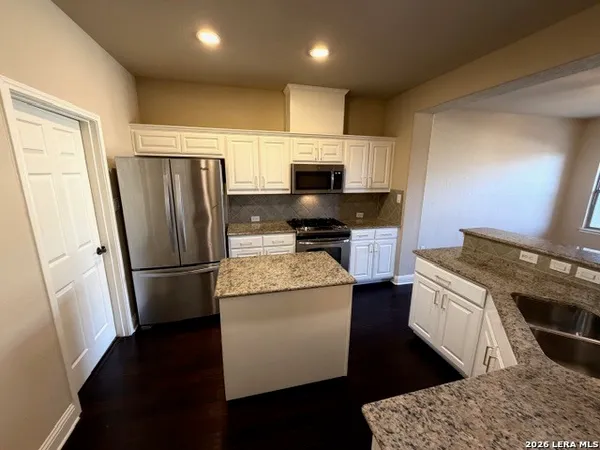$392,400 | 8250 Cruiseship Bay, Unit 902, San Antonio, TX 78255