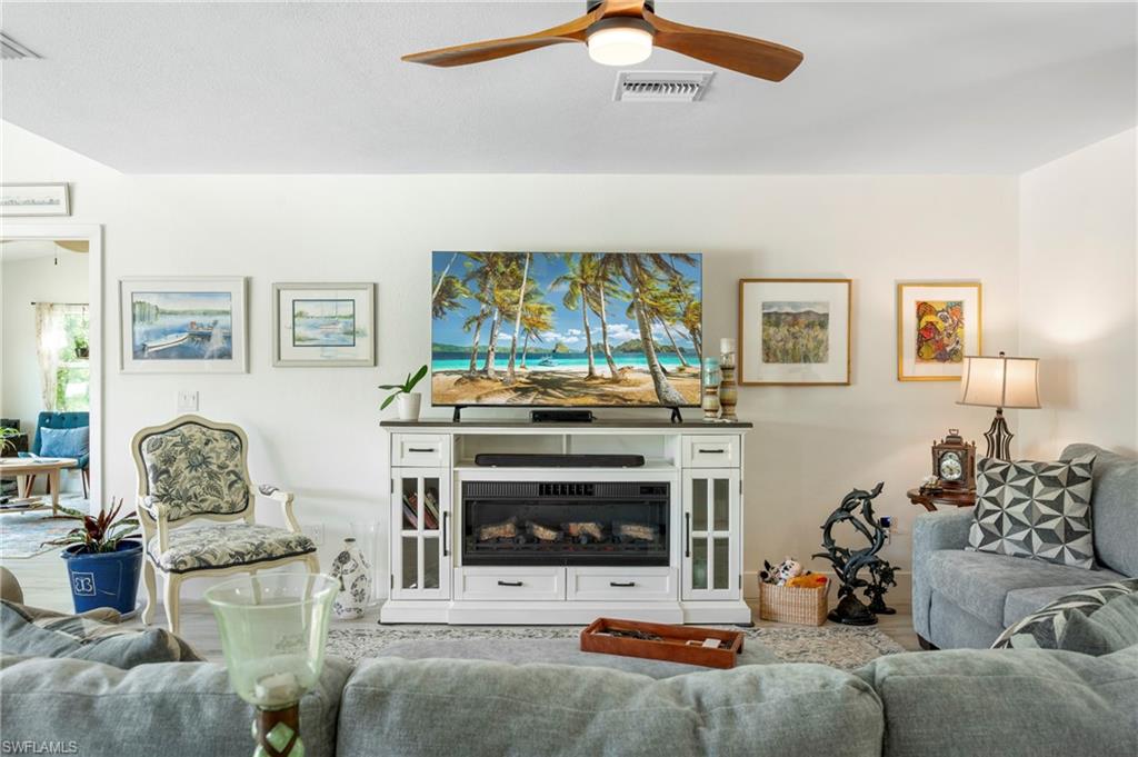 2271 Harbor Road Naples, FL 34104 - Photo 15 of 35