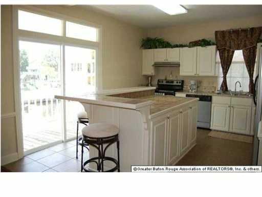 33138 Rivergate Circle Springfield, LA 70462 - Photo 4 of 22 Gallery Image 4