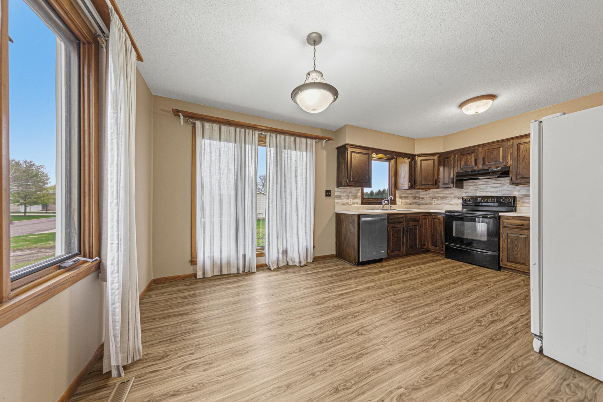 168 10th Street Southeast Wells, MN 56097 - Photo 11 of 36
