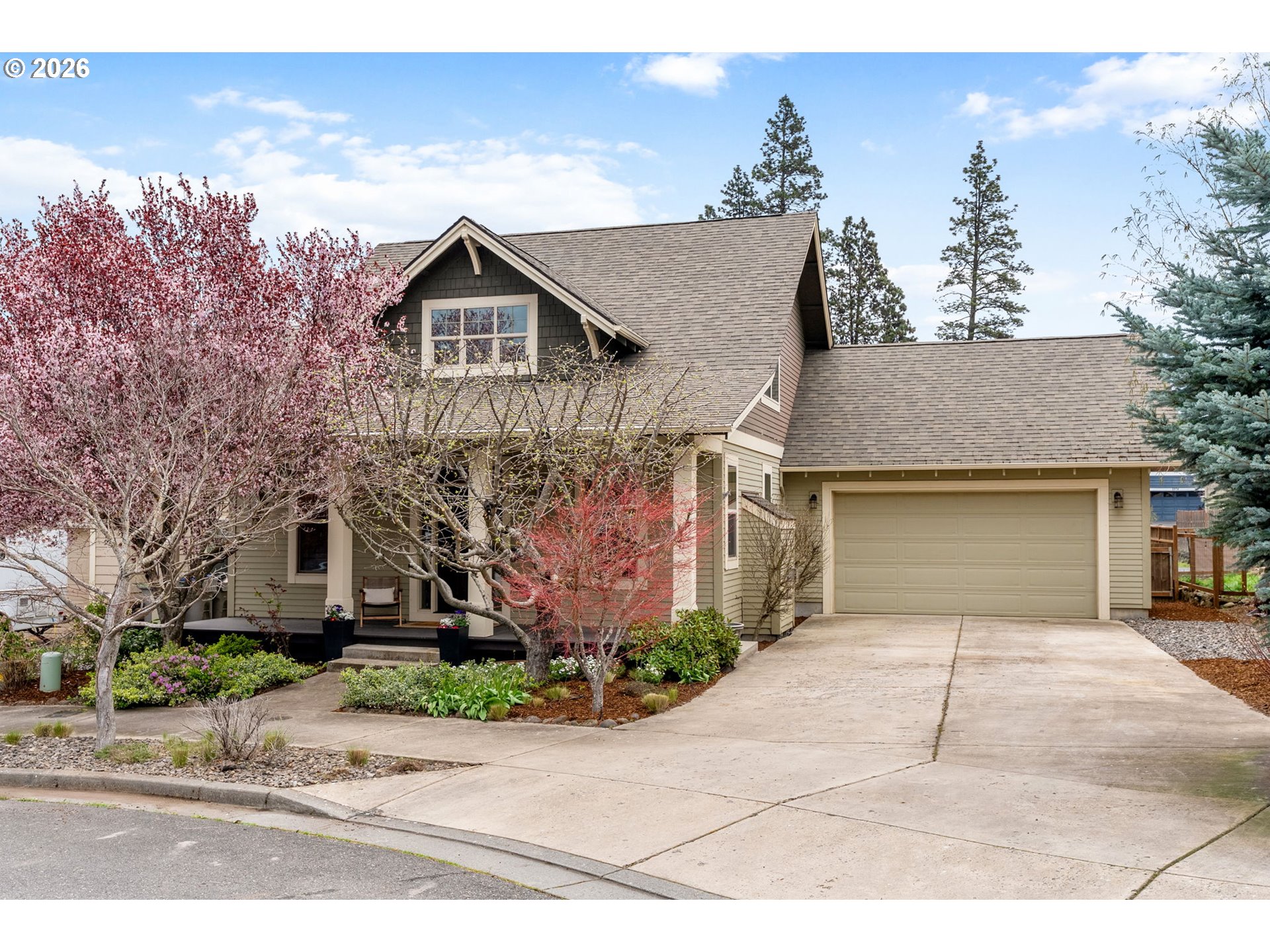 913 Falcon Court Hood River, OR 97031 - Photo 1 of 46