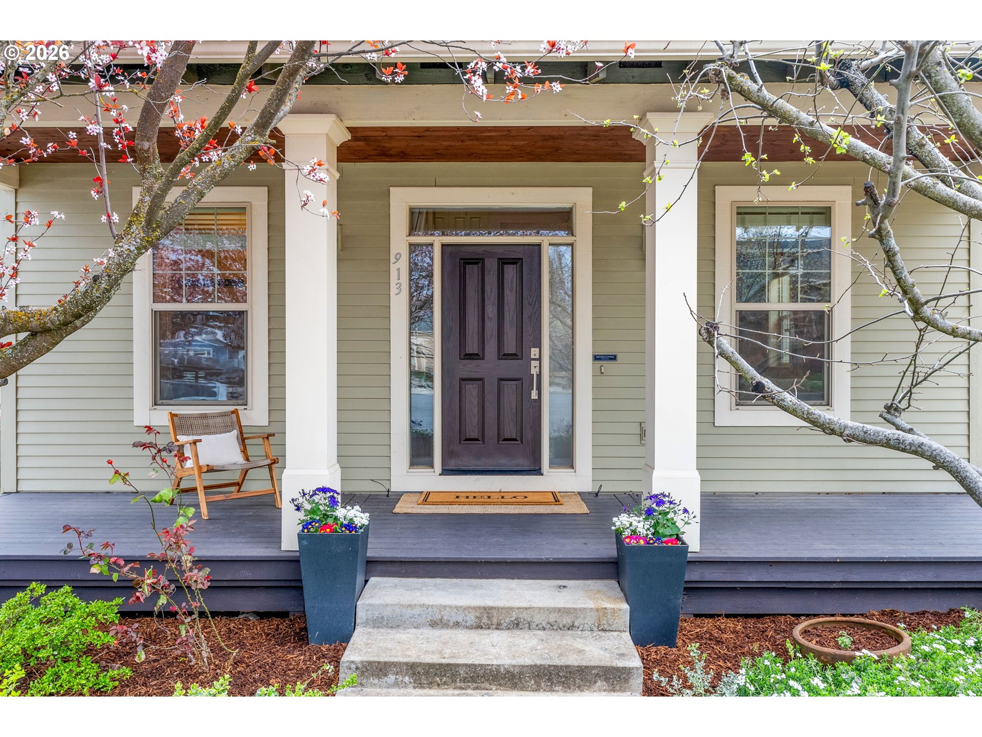 913 Falcon Court Hood River, OR 97031 - Photo 42 of 46 Porch