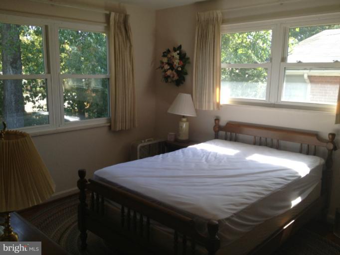 13013 Matey Road Silver Spring, MD 20906 - Photo 16 of 18 Bedroom (Master)