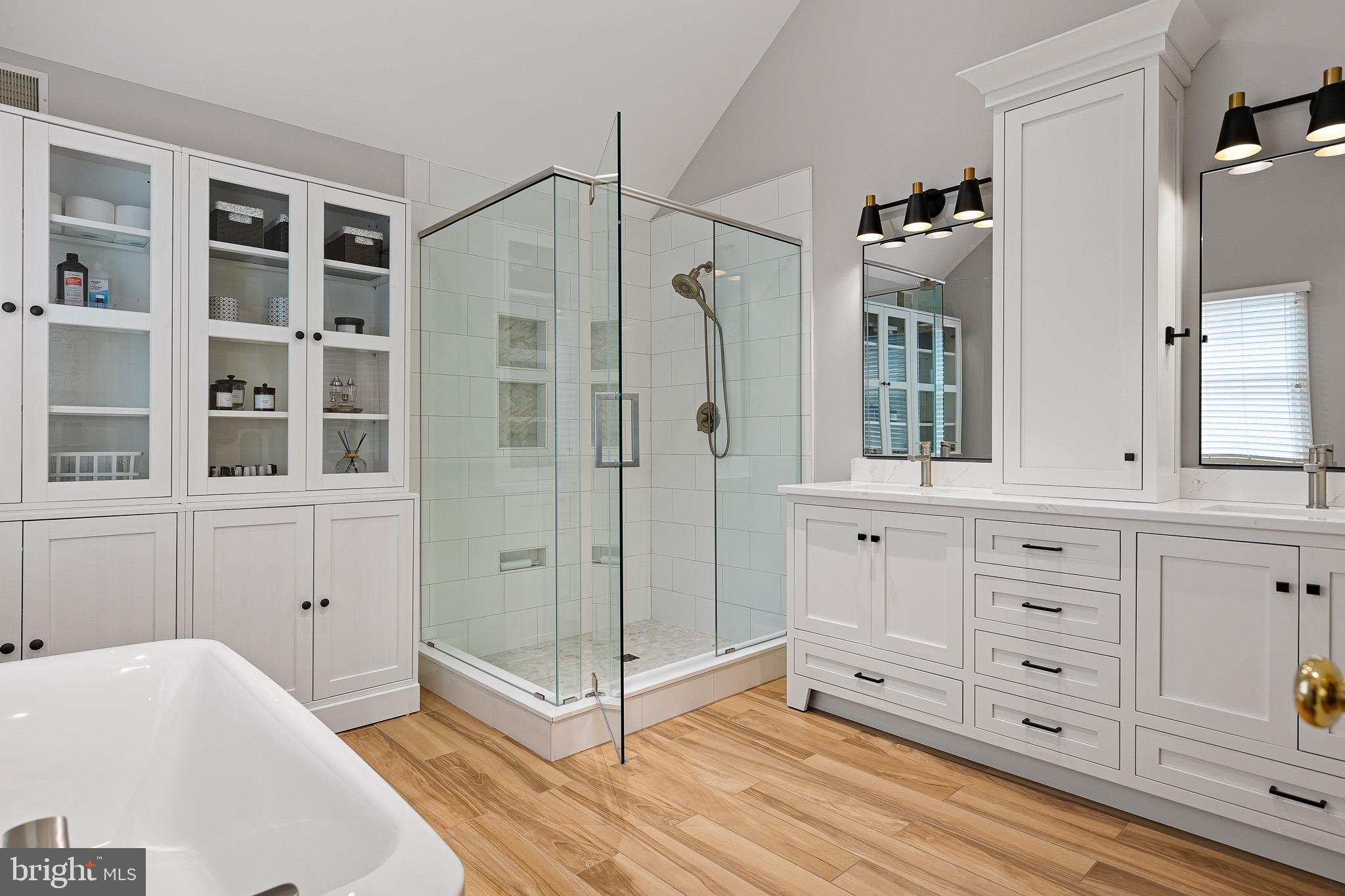 737 Meadowbank Road Kennett Square, PA 19348 - Photo 26 of 52 Primary En Suite Bath