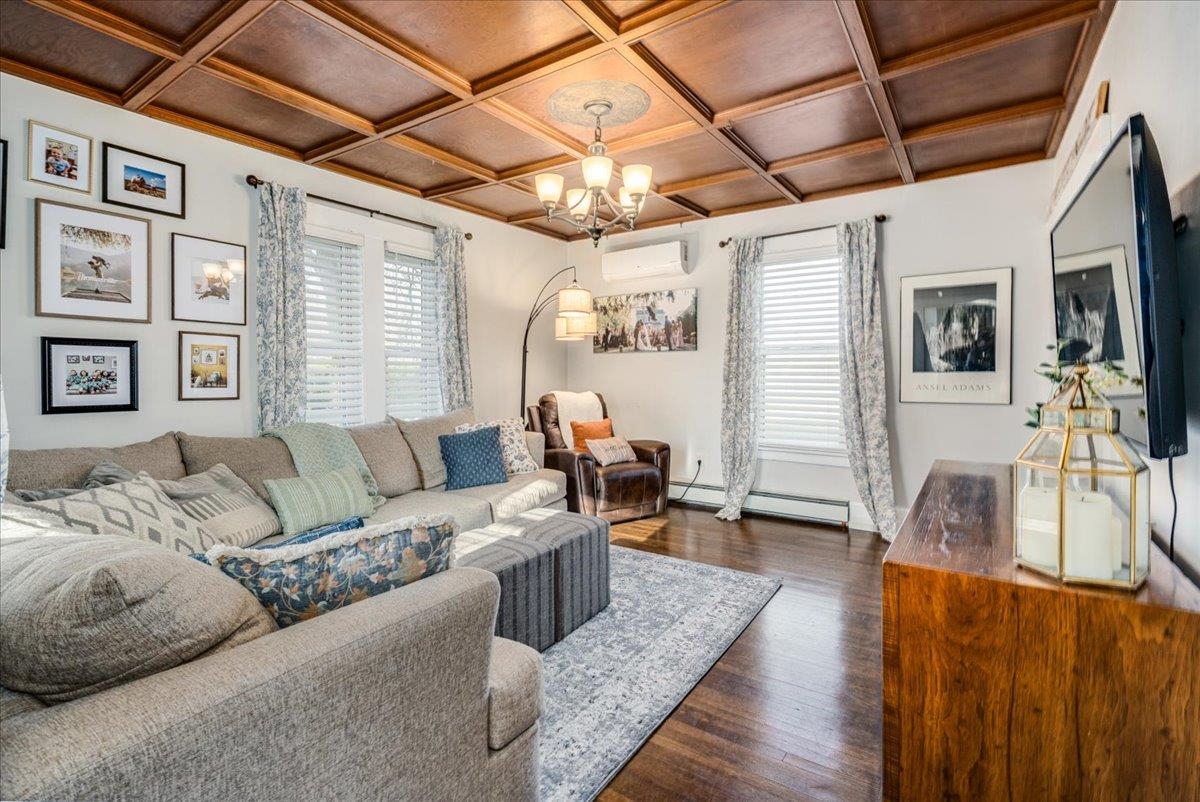 8 Range Road Windham, NH 03087 - Photo 4 of 35