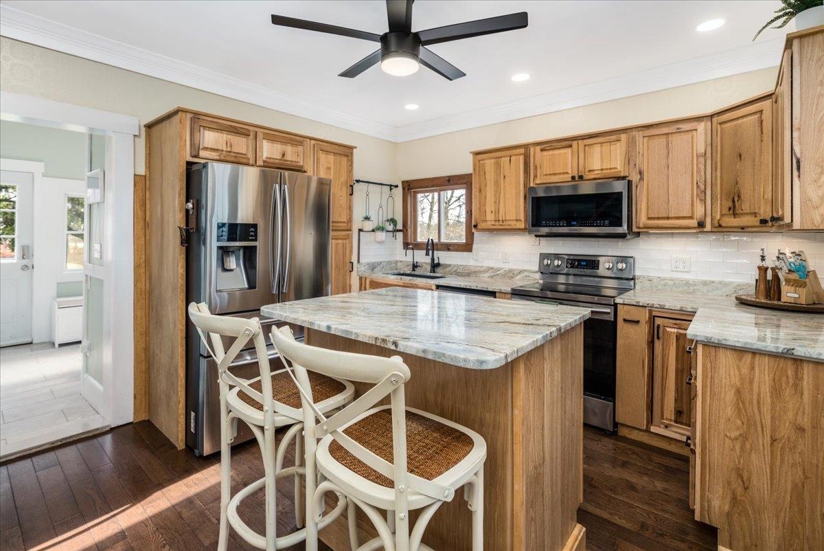 8 Range Road Windham, NH 03087 - Photo 9 of 35