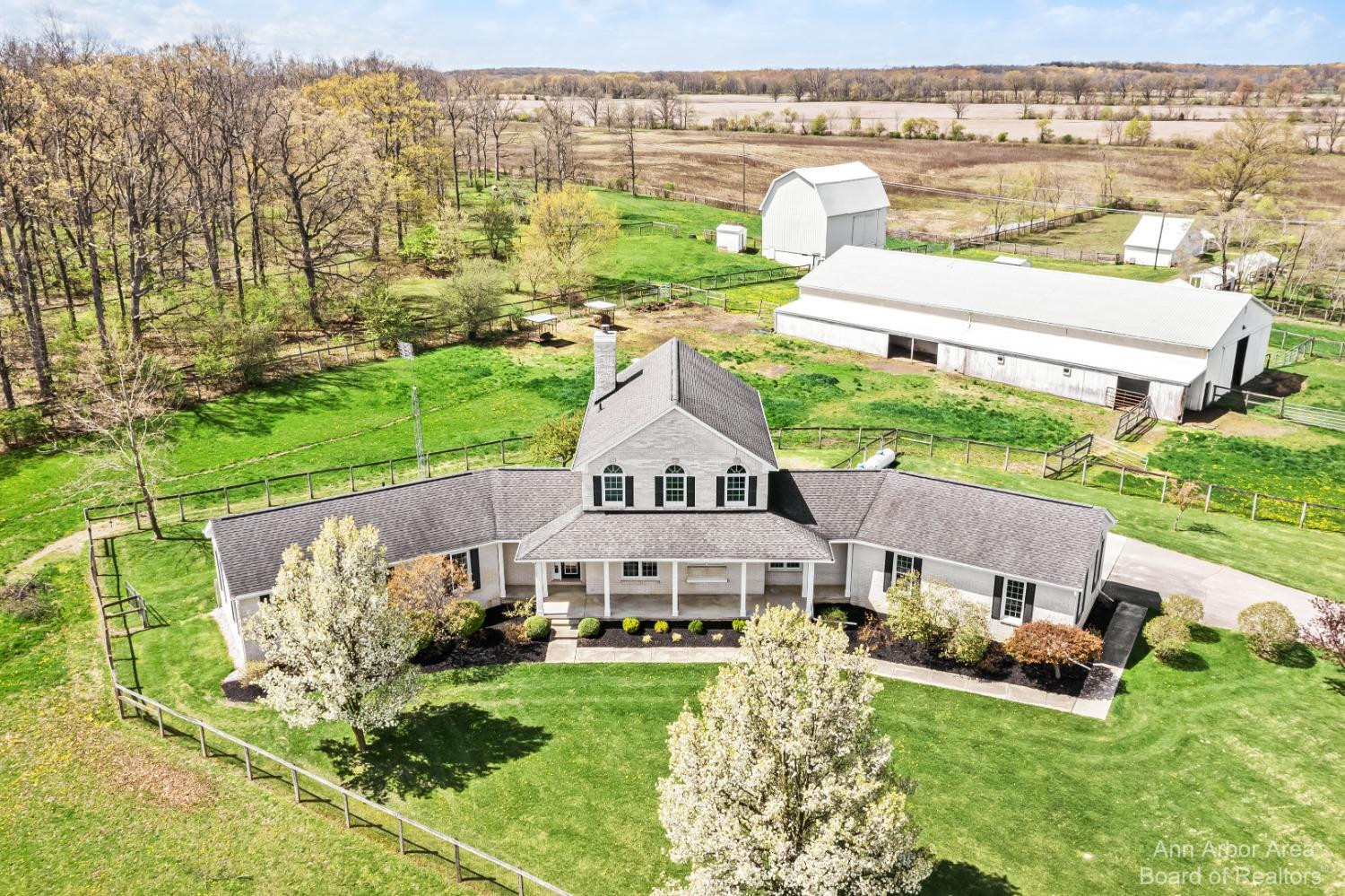 9795 Fisk Road Clinton, MI 49236 - Photo 2 of 59 Photo 2