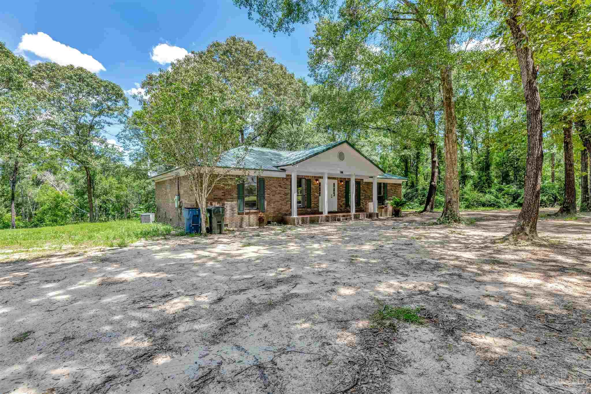 3600 Vantage Road Cantonment, FL 32533 - Photo 3 of 39