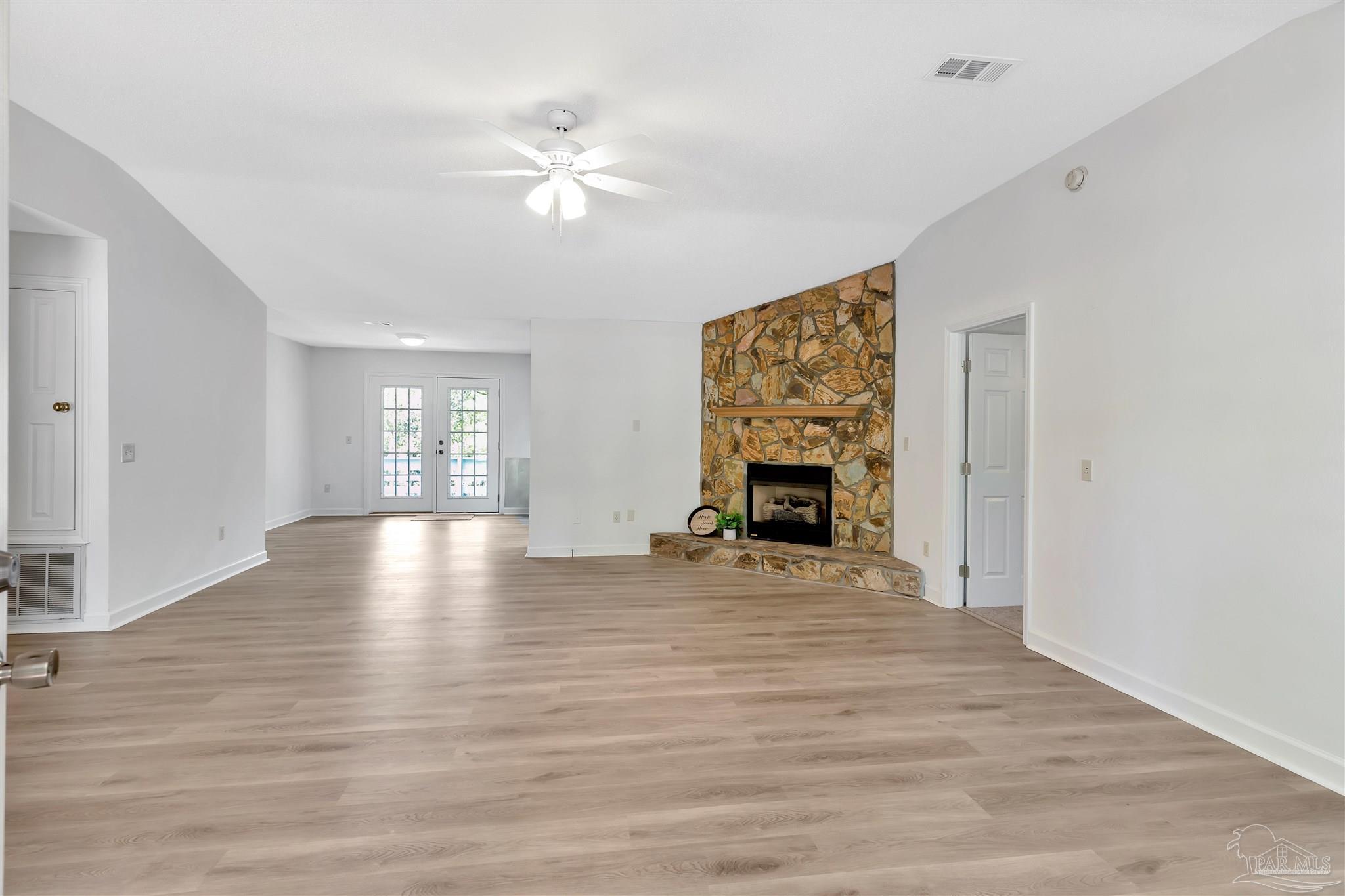 3600 Vantage Road Cantonment, FL 32533 - Photo 5 of 39