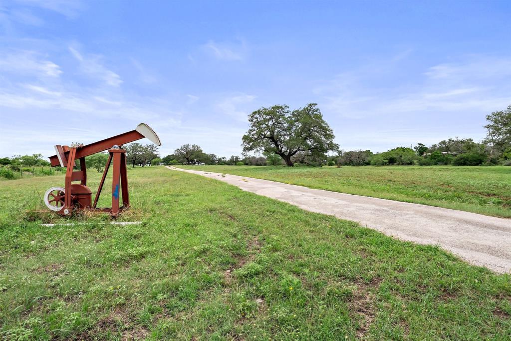 101 Starhorn Road Marble Falls, TX 78654 - Photo 32 of 40