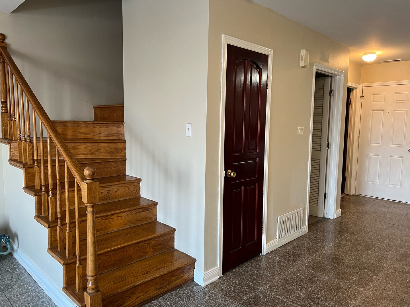 2131 South Archer Avenue, Unit 306 Chicago, IL 60616 - Photo 15 of 15 a view of an entryway with hallway