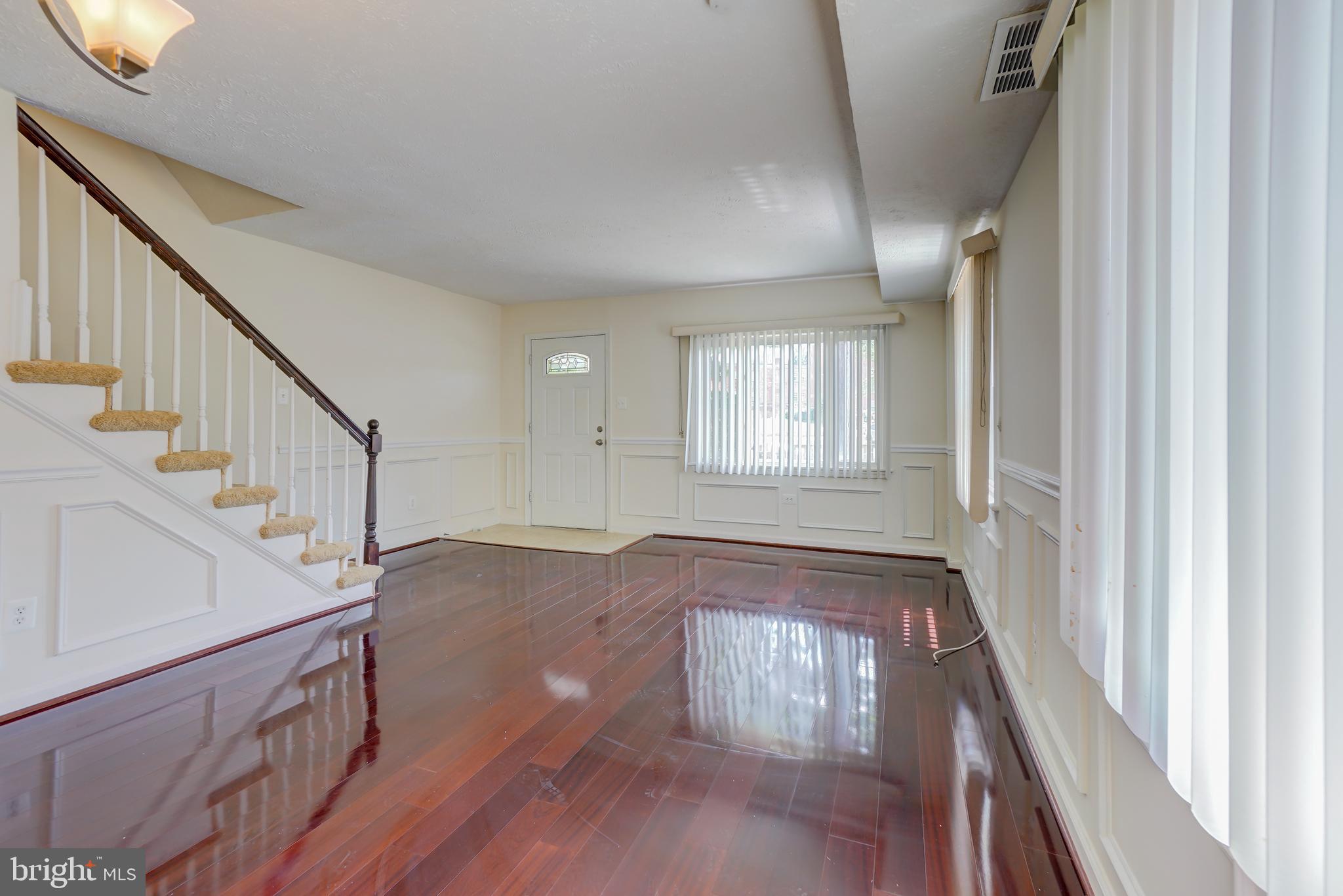 628 Four Mile Road Alexandria, VA 22305 - Photo 5 of 29 a view of an entryway with wooden floor