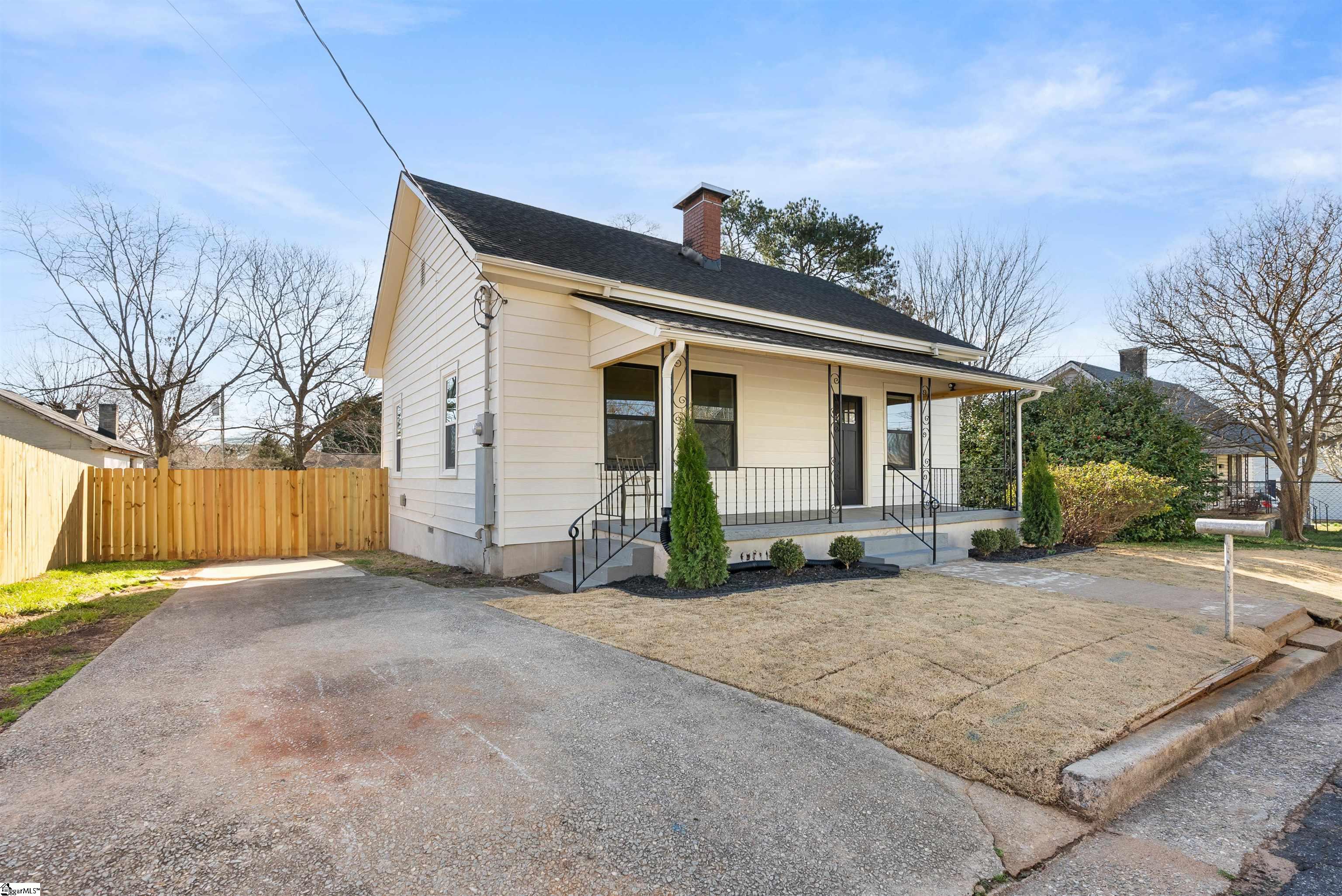 6 10th Street Greer, SC 29651 - Photo 1 of 29