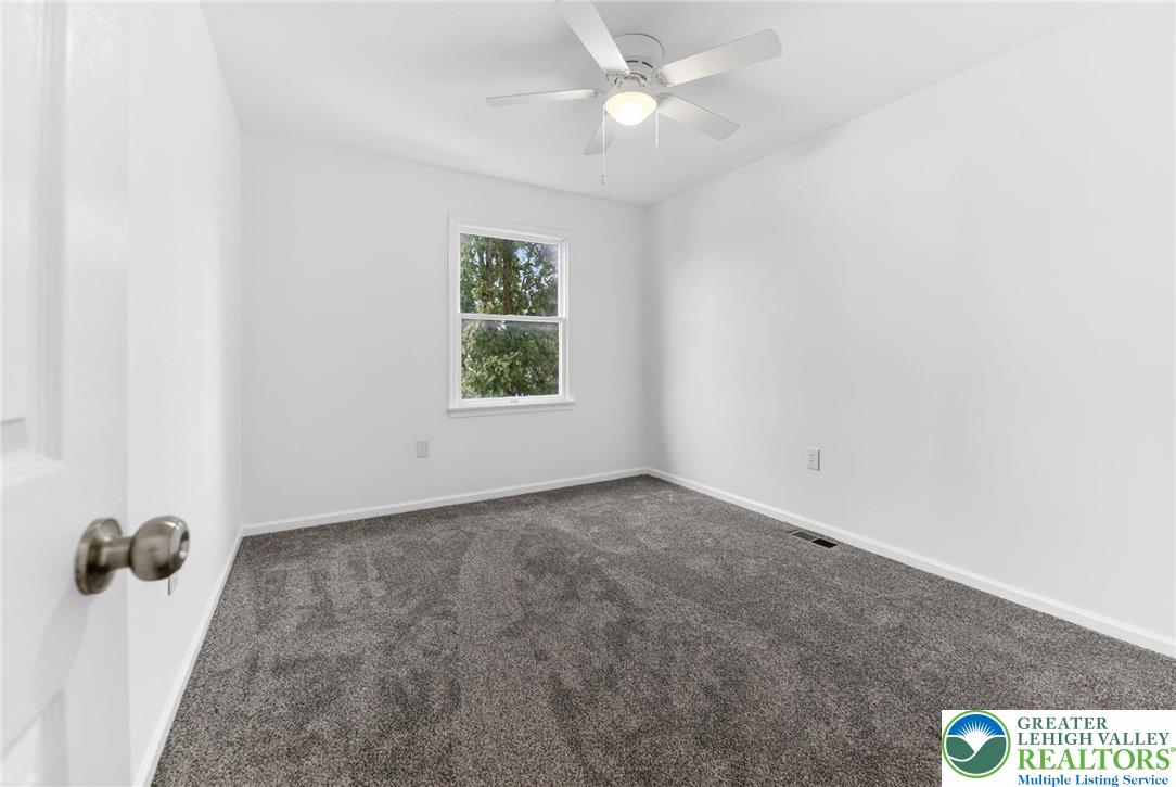 708 Cherokee Street Bethlehem, PA 18015 - Photo 18 of 25