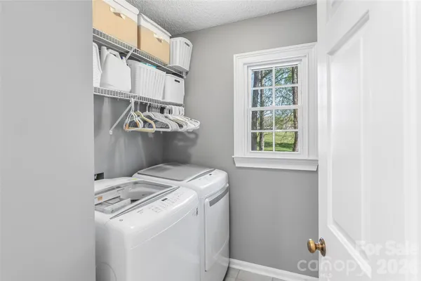 $320,000 | 1548 Castell Lane, Hickory, NC 28601