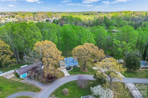 $320,000 | 1548 Castell Lane, Hickory, NC 28601