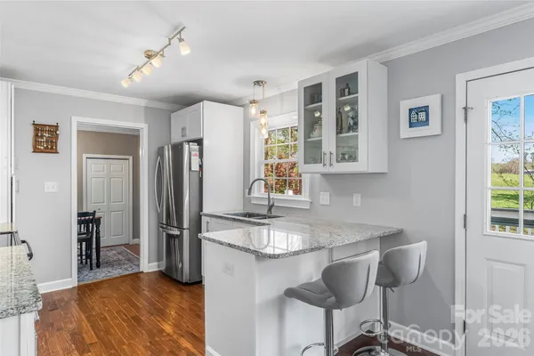 $320,000 | 1548 Castell Lane, Hickory, NC 28601