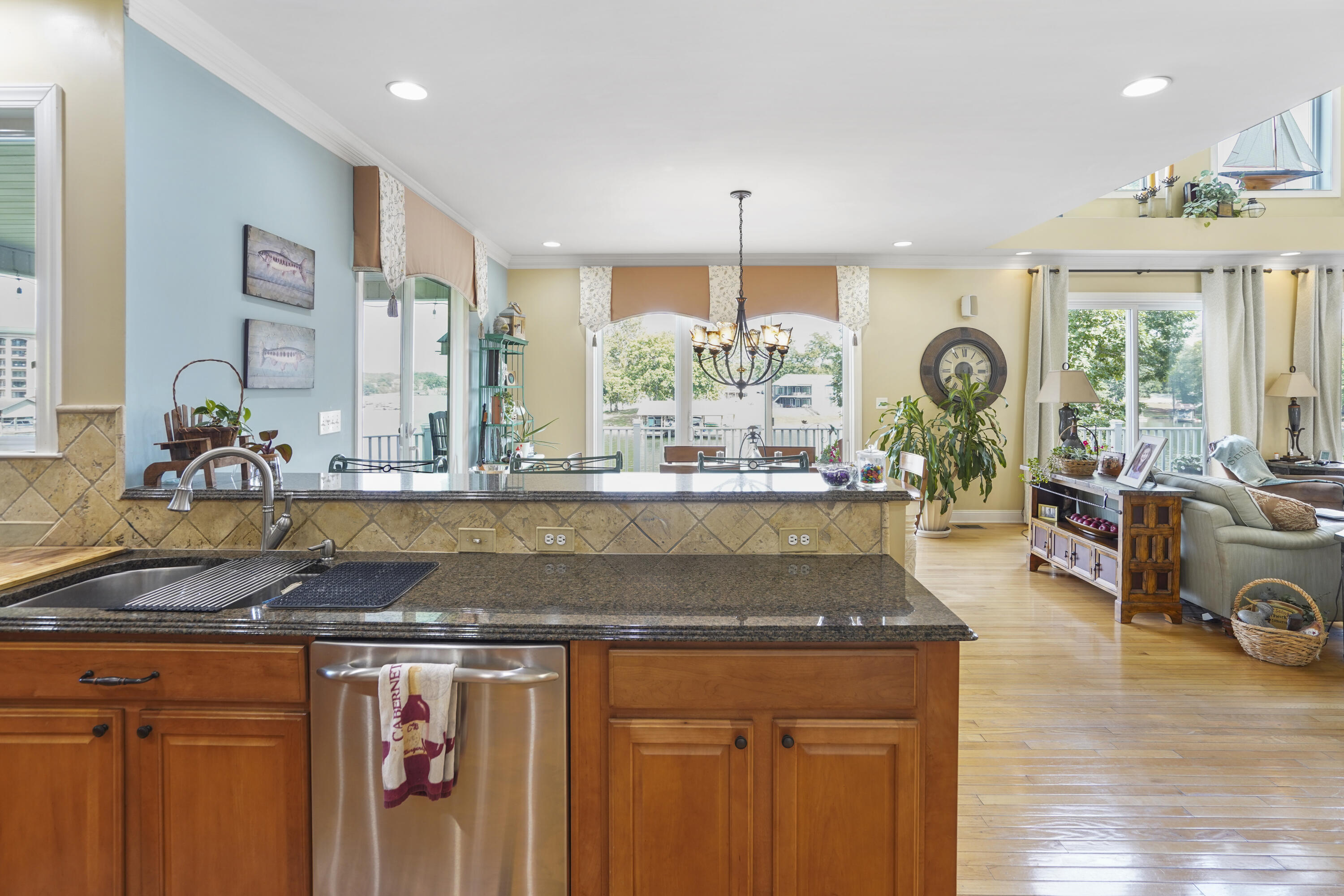 544 Wood Brook Road Moneta, VA 24121 - Photo 12 of 66 Kitchen