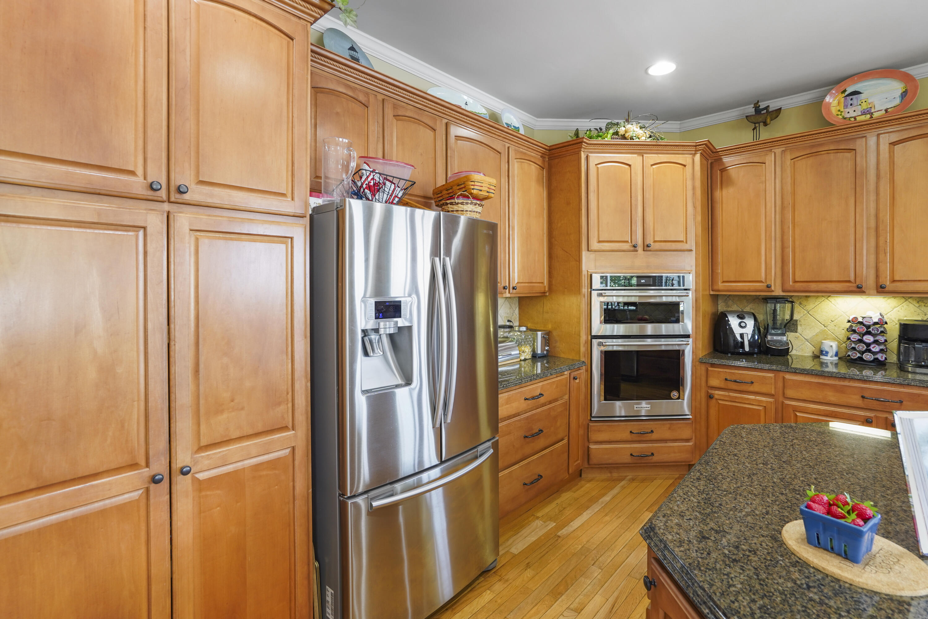 544 Wood Brook Road Moneta, VA 24121 - Photo 15 of 66 a kitchen with stainless steel appliances granite countertop a refrigerator and a sink