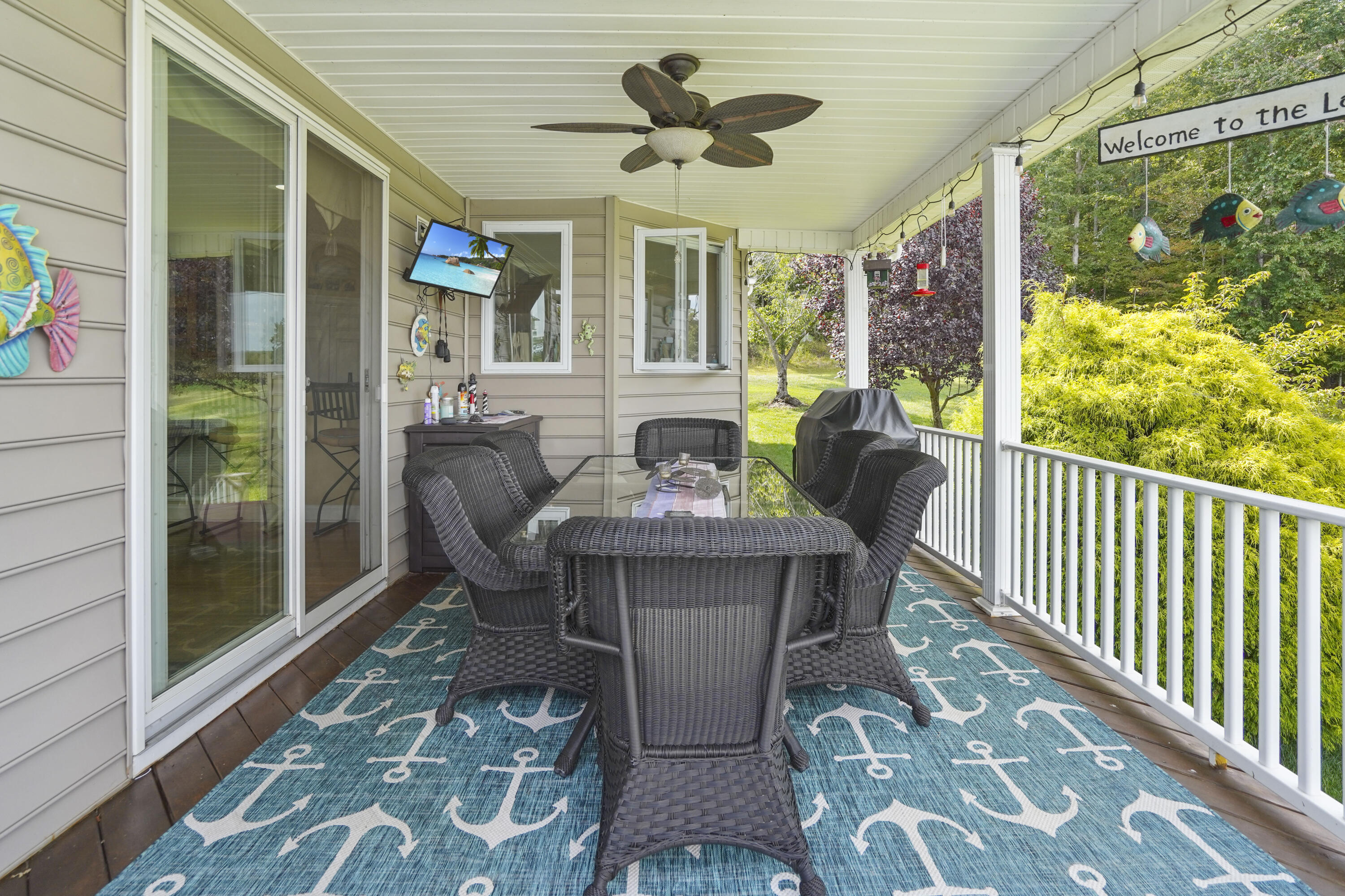 544 Wood Brook Road Moneta, VA 24121 - Photo 25 of 66 Covered Deck