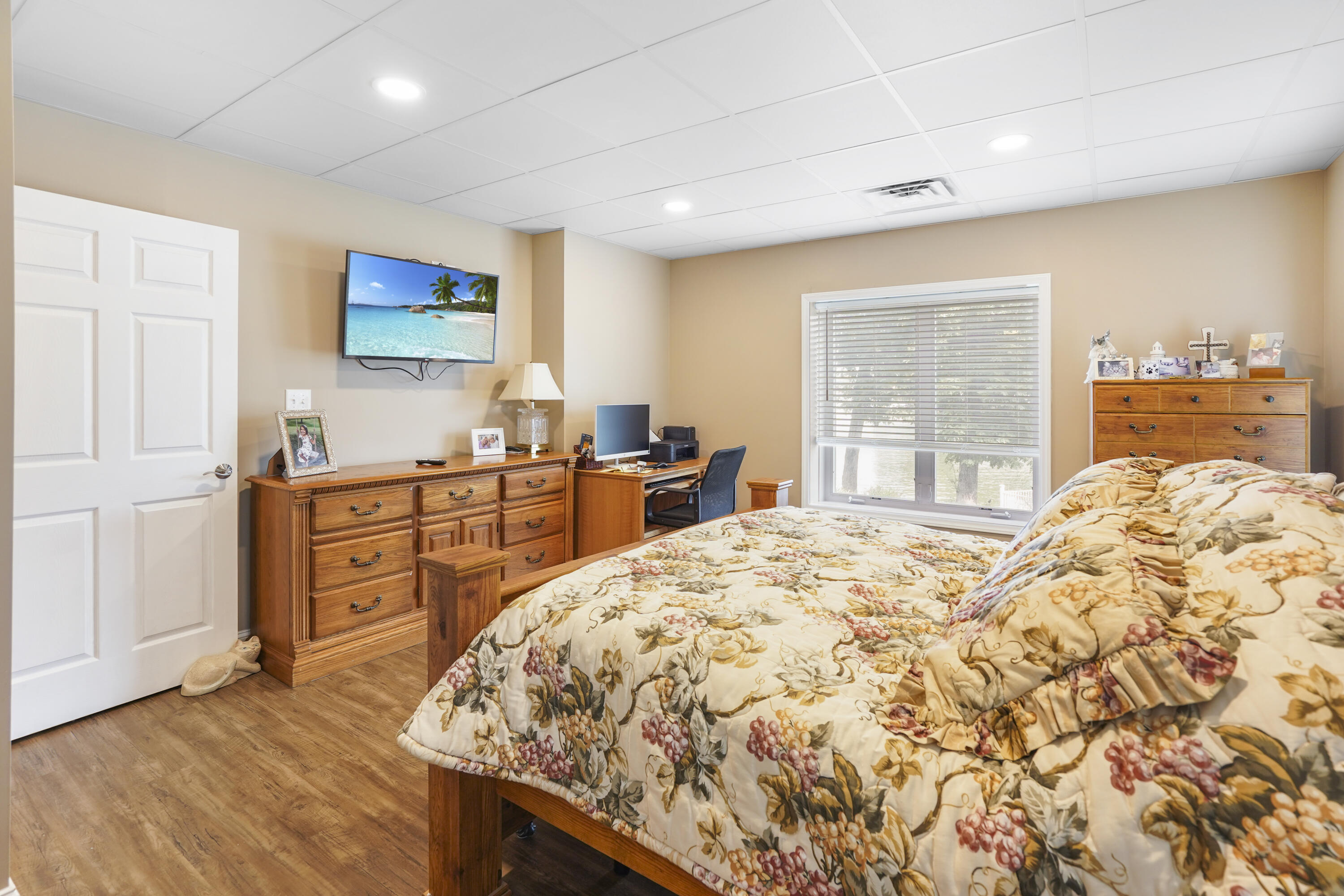 544 Wood Brook Road Moneta, VA 24121 - Photo 51 of 66 a bed room with a bed and a television