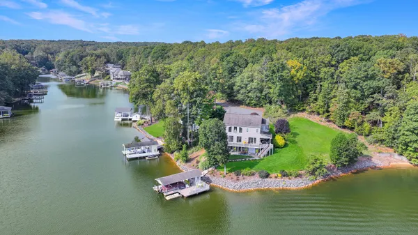 $1,895,000 | 544 Wood Brook Road, Moneta, VA 24121