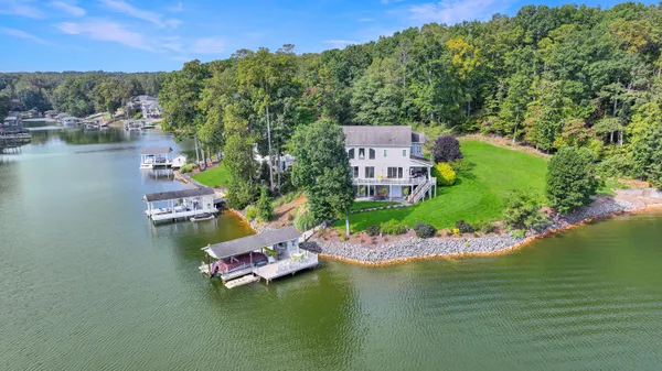 $1,895,000 | 544 Wood Brook Road, Moneta, VA 24121