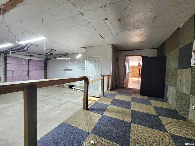 $229,900 | 10107 Sugar Creek Road, Benton, IL 62812