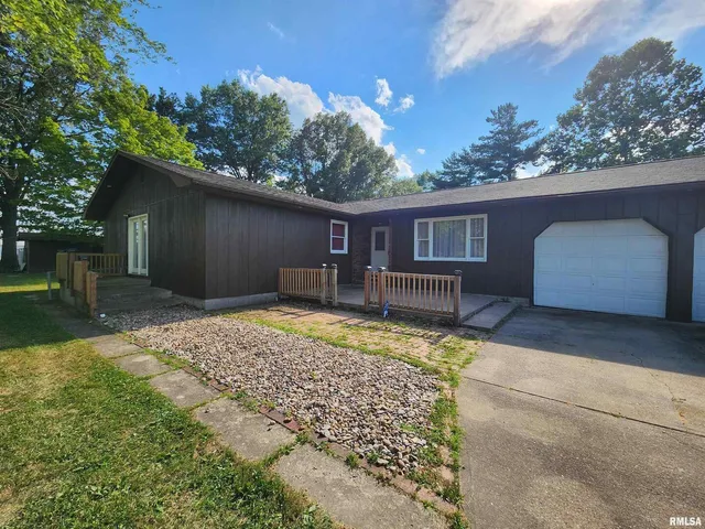 $229,900 | 10107 Sugar Creek Road, Benton, IL 62812