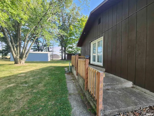 $229,900 | 10107 Sugar Creek Road, Benton, IL 62812