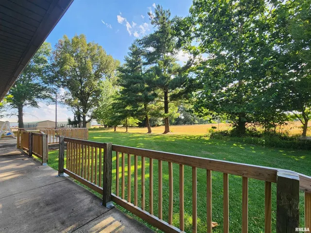 $229,900 | 10107 Sugar Creek Road, Benton, IL 62812