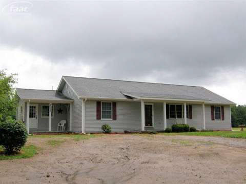 8055 South Fenmore Road St. Charles, MI 48655 - Photo 2 of 19 20413735-1.JPG