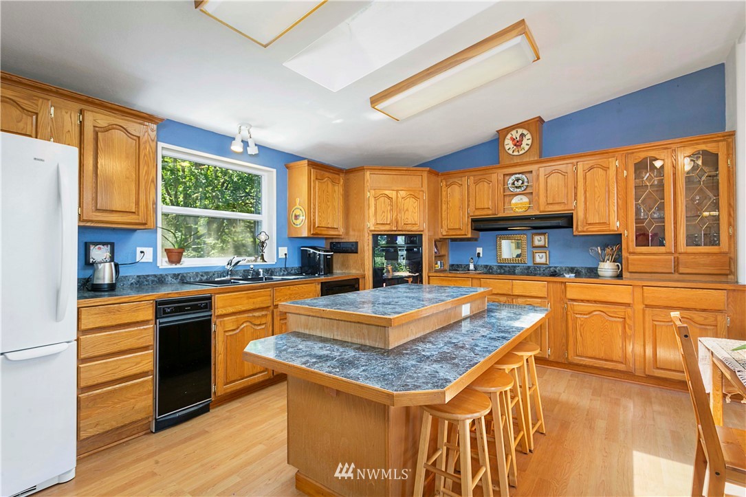2713 Happy Valley Road Sequim, WA 98382 - Photo 8 of 25