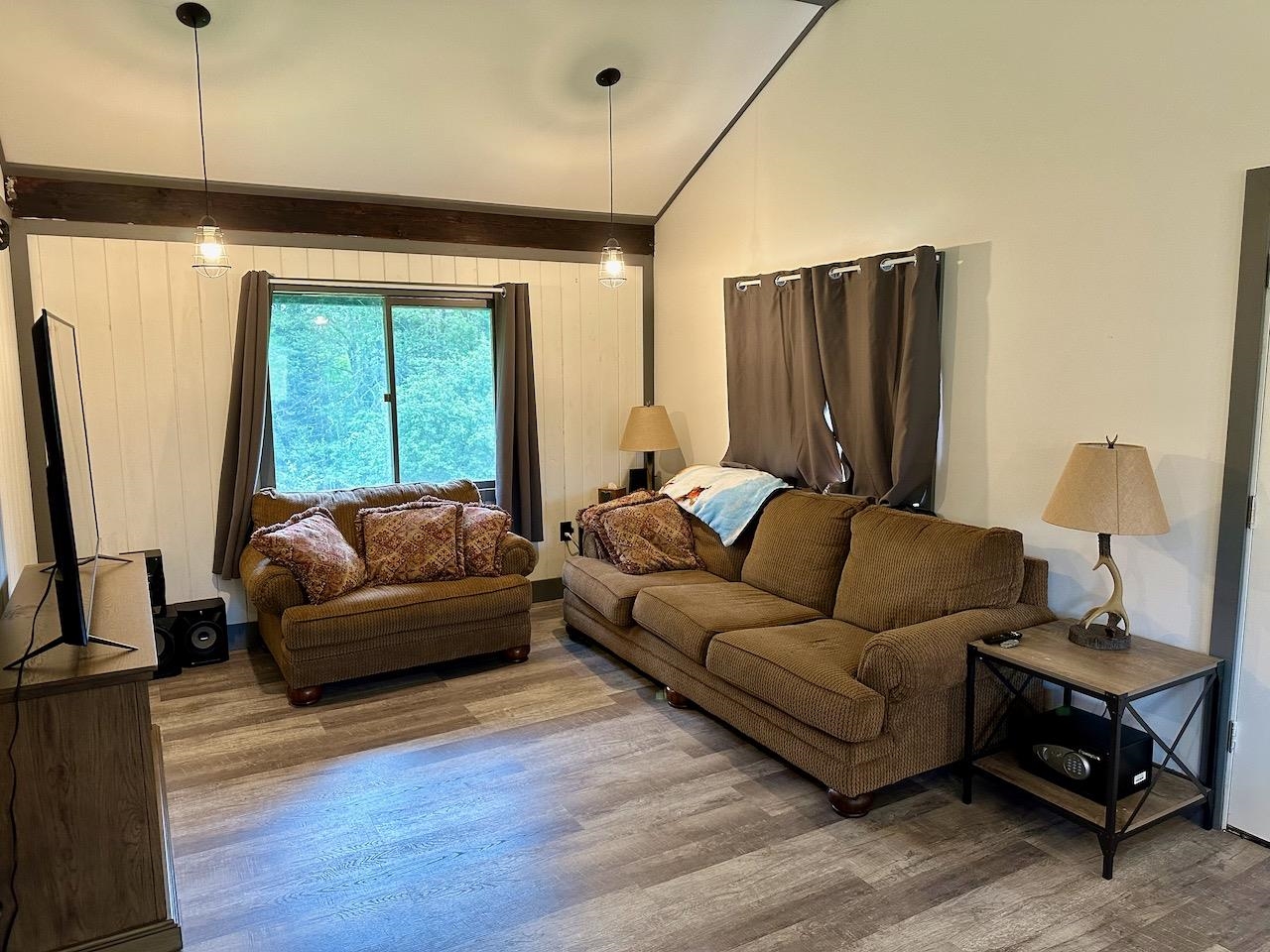 2855 Orton Road East Hardwick, VT 05836 - Photo 2 of 31