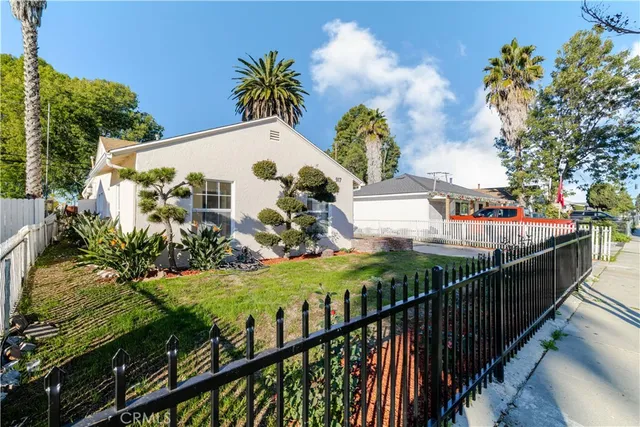 $729,900 | 917 South Aprilia Avenue, Compton, CA 90220