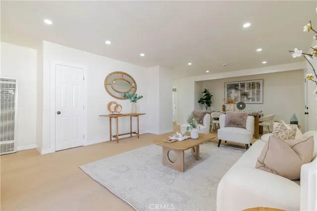 $729,900 | 917 South Aprilia Avenue, Compton, CA 90220