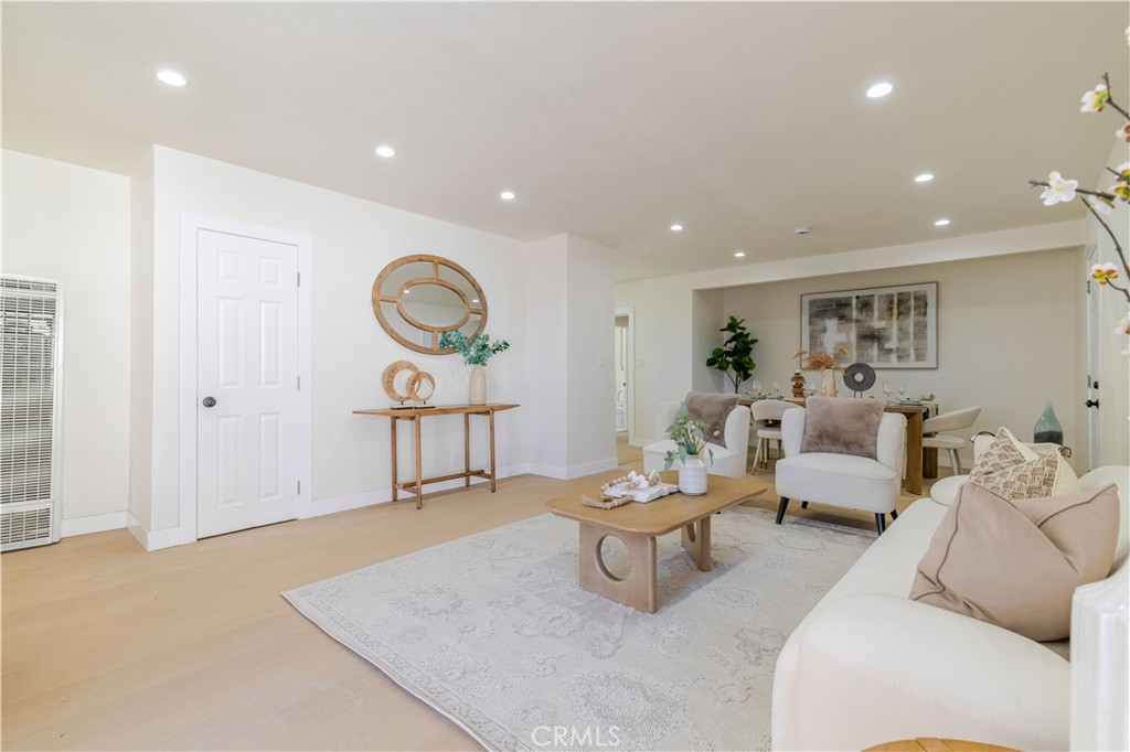 917 South Aprilia Avenue Compton, CA 90220 - Photo 3 of 24 a living room with furniture