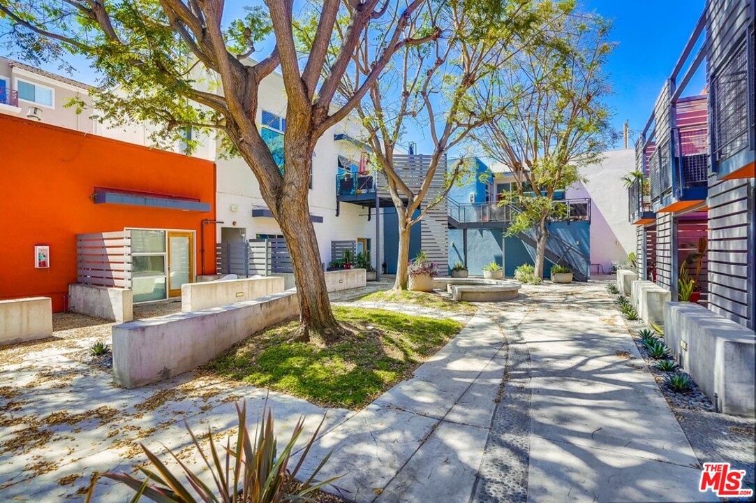 849 Pine Avenue Long Beach, CA 90813 - Photo 18 of 39 a view of swimming pool with outdoor seating