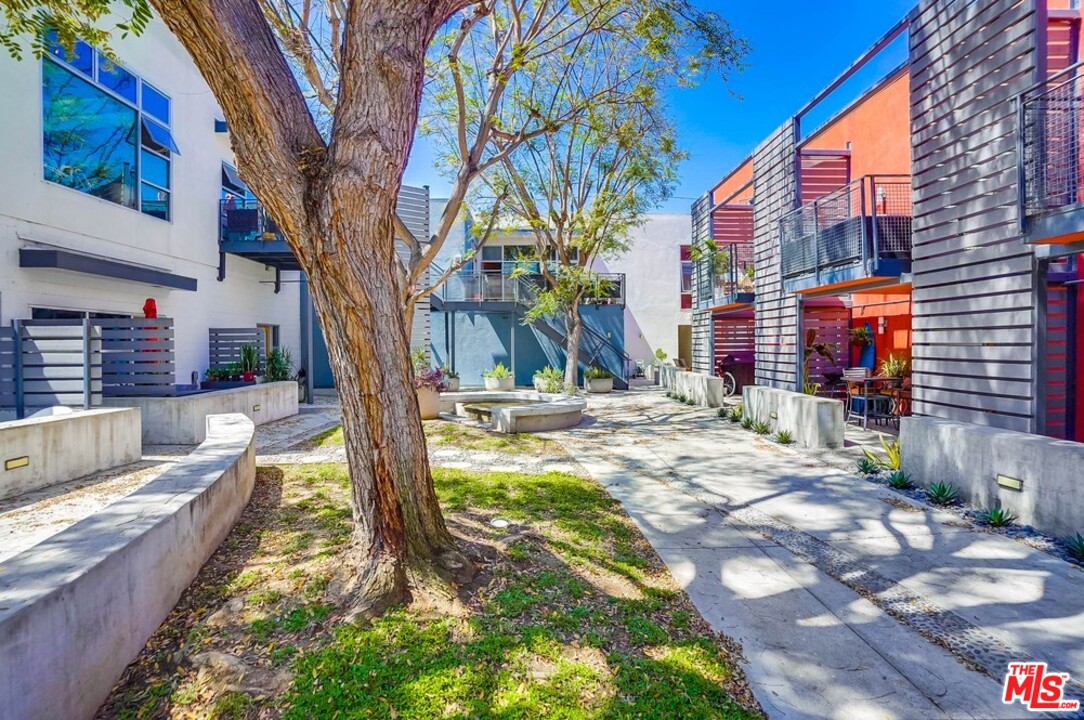 849 Pine Avenue Long Beach, CA 90813 - Photo 20 of 39 a view of yard with large tree