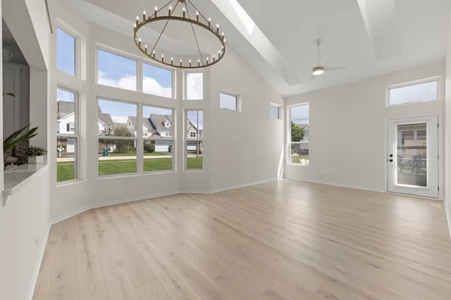 $337,900 | 911 Bluebell Circle, Joliet, IL 60431